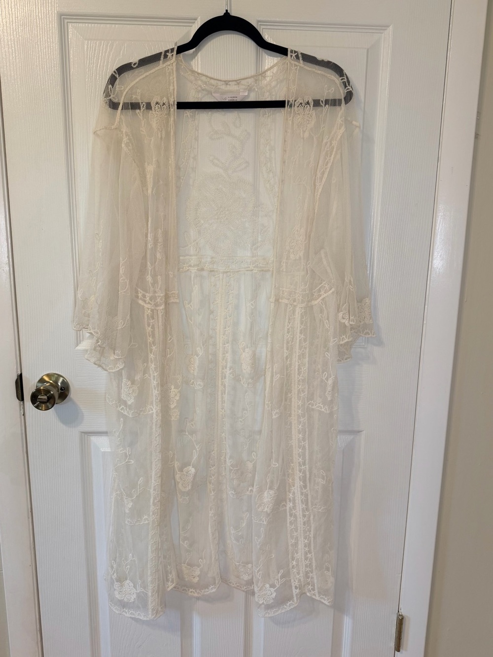 LC Lauren Conrad Sheer Lace Embroidered Duster Kimono in Ivory